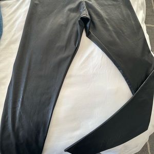 New with tags size large commando faux leather legging